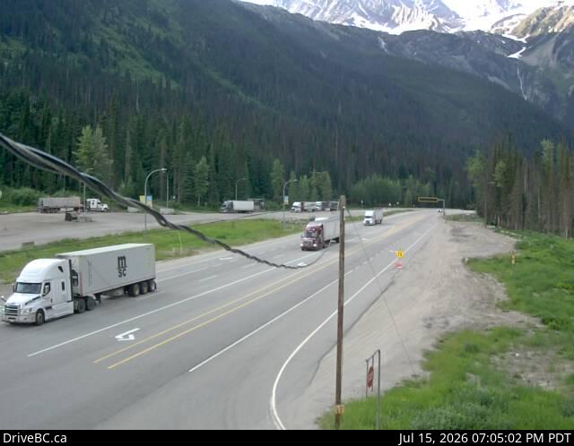DriveBC webcam: Rogers Pass Summit on Highway 1 (Rogers Pass)