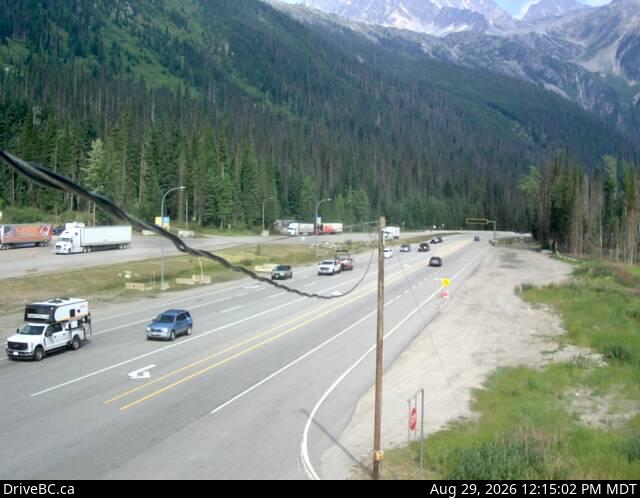 Live DriveBC webcam: Rogers Pass Summit on Highway 1 (Rogers Pass)