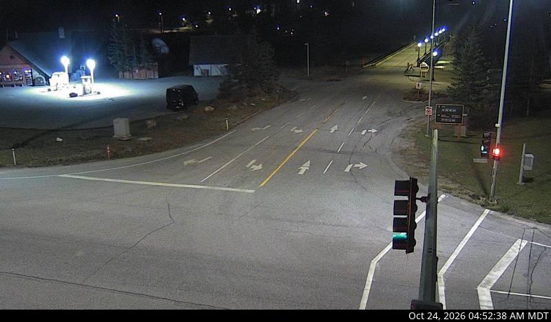 Live DriveBC webcam: Field — Southeast on Highway 1 (Kicking Horse Pass)
