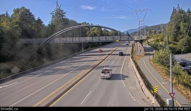 DriveBC webcam: Valley Drive (Squamish) — North on Highway 99 (Sea to Sky Highway)