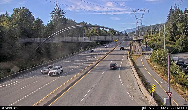 DriveBC webcam: Valley Drive (Squamish) — North on Highway 99 (Sea to Sky Highway)