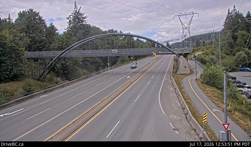 DriveBC webcam: Valley Drive (Squamish) — North on Highway 99 (Sea to Sky Highway)