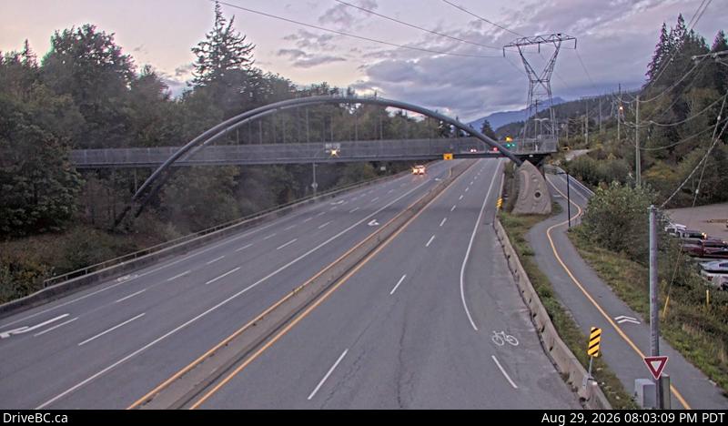 DriveBC webcam: Valley Drive (Squamish) — North on Highway 99 (Sea to Sky Highway)