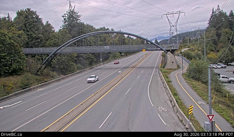 DriveBC webcam: Valley Drive (Squamish) — North on Highway 99 (Sea to Sky Highway)