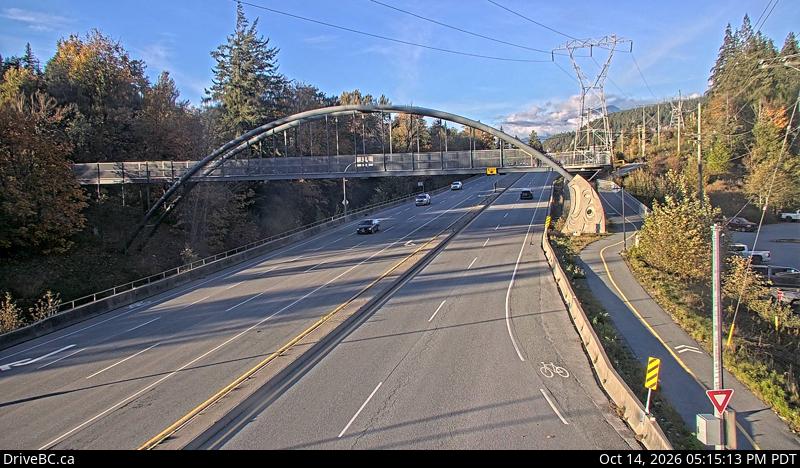 Live DriveBC webcam: Valley Drive (Squamish) — North on Highway 99 (Sea to Sky)