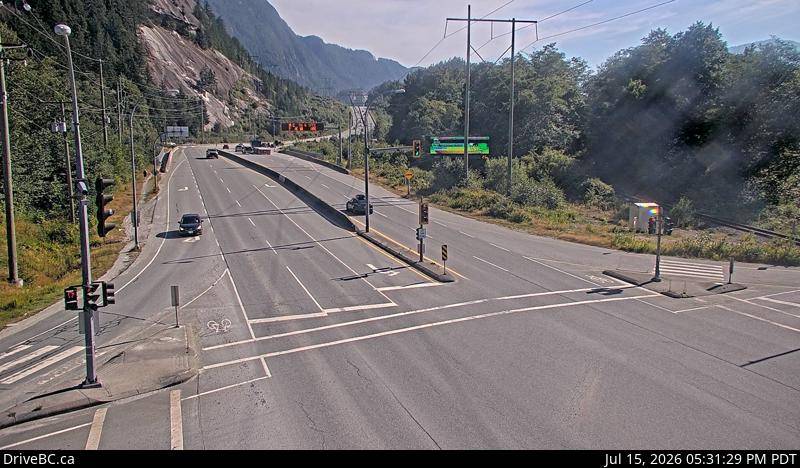 Live DriveBC webcam: Valley Drive (Squamish) — South on Highway 99 (Sea to Sky)