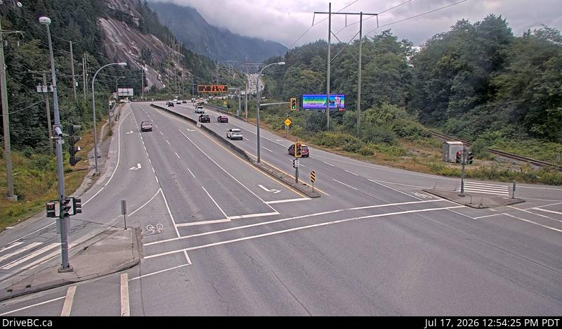 DriveBC webcam: Valley Drive (Squamish) — South on Highway 99 (Sea to Sky Highway)