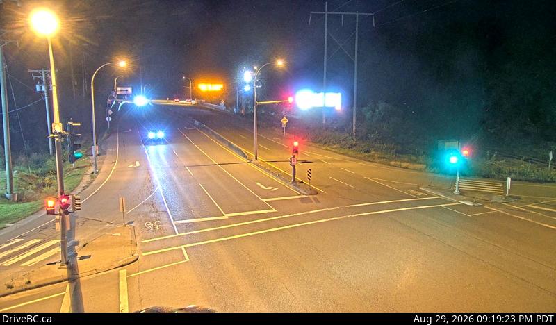 DriveBC webcam: Valley Drive (Squamish) — South on Highway 99 (Sea to Sky Highway)