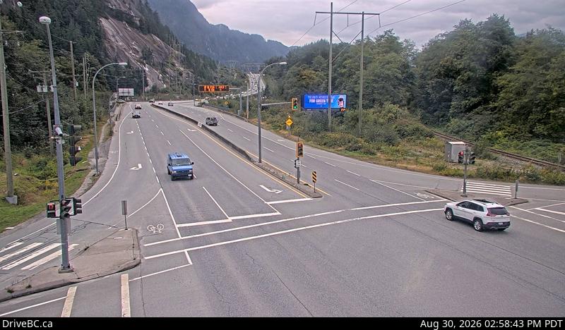 DriveBC webcam: Valley Drive (Squamish) — South on Highway 99 (Sea to Sky Highway)