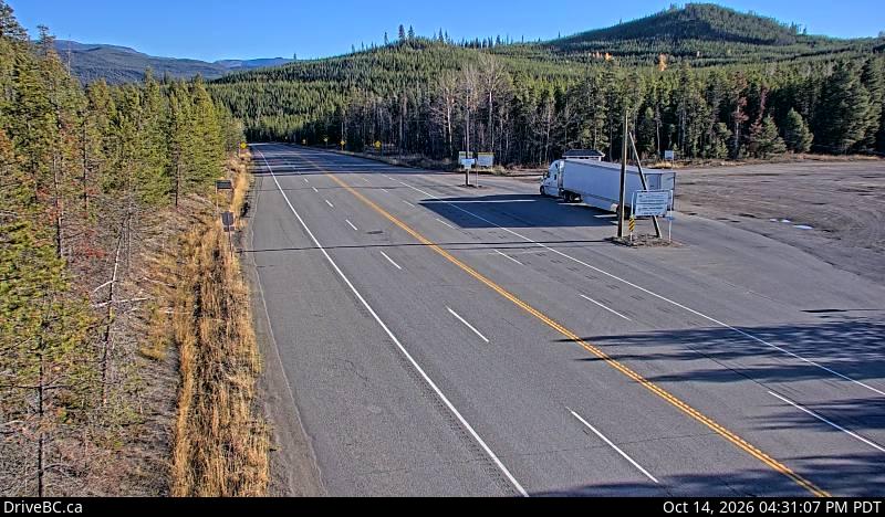 DriveBC webcam: Sunday Summit — South on Highway 3 (Hope-Princeton)
