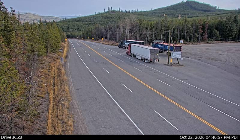 Live DriveBC webcam: Sunday Summit — South on Highway 3 (Hope-Princeton)