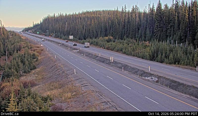 Live DriveBC webcam: Pennask Summit — Eastbound on Highway 97C (Okanagan Connector)