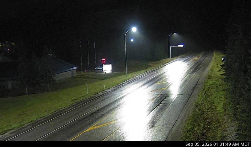 DriveBC webcam: Field — Southwest on Highway 1 (Kicking Horse Pass)