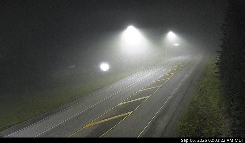 DriveBC webcam: Field — Southwest on Highway 1 (Kicking Horse Pass)
