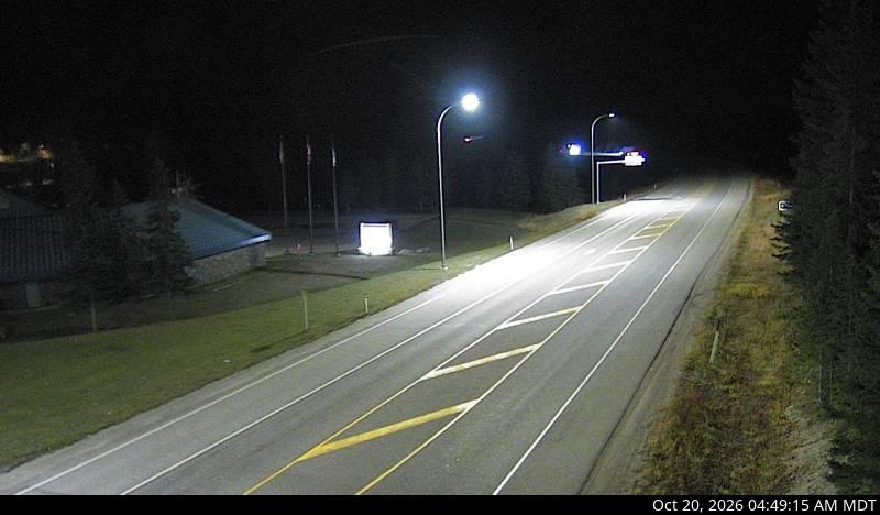 DriveBC webcam: Field — Southwest on Highway 1 (Kicking Horse Pass)