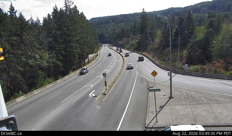 Live DriveBC webcam: Malahat Drive — South on Highway 1 (Malahat)