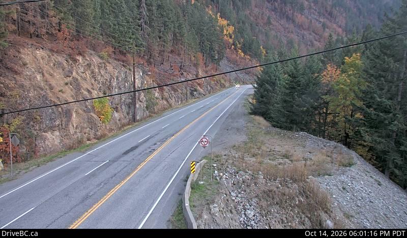 Hells Gate — North — Hwy 1 at Hells Gate, looking north