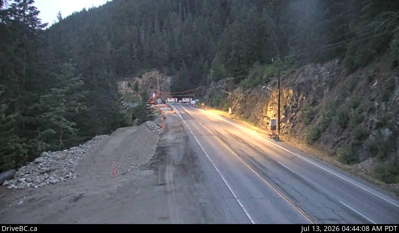 Hells Gate — South — Hwy 1 at Hells Gate, looking south