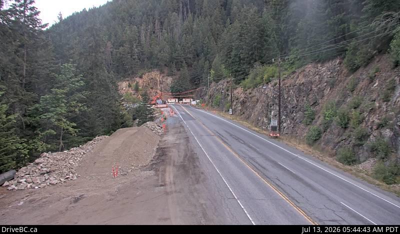 Hells Gate — South — Hwy 1 at Hells Gate, looking south