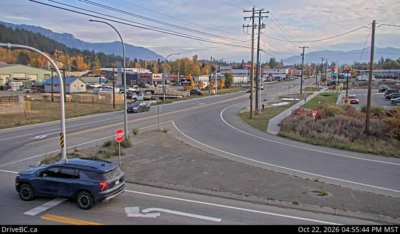 Live DriveBC webcam: Creston — South on Highway 3 (Kootenay Pass)