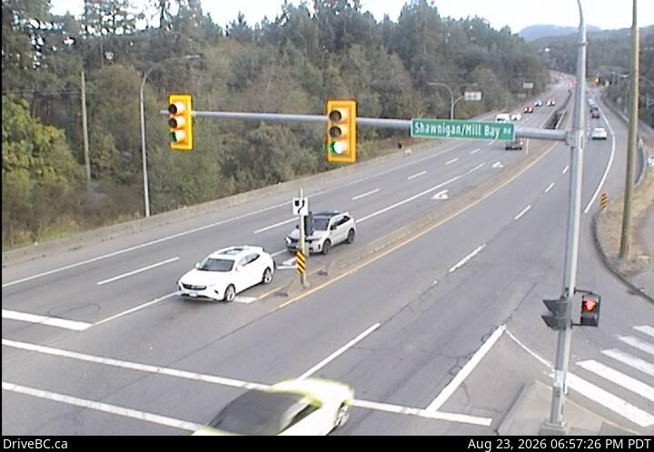 DriveBC webcam: Mill Bay — South on Highway 1 (Malahat)