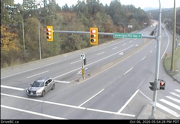 Live DriveBC webcam: Mill Bay — South on Highway 1 (Malahat)
