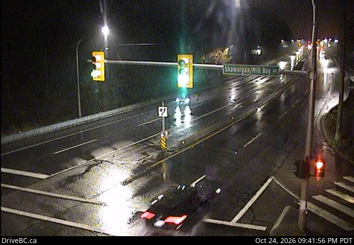 Live DriveBC webcam: Mill Bay — South on Highway 1 (Malahat)