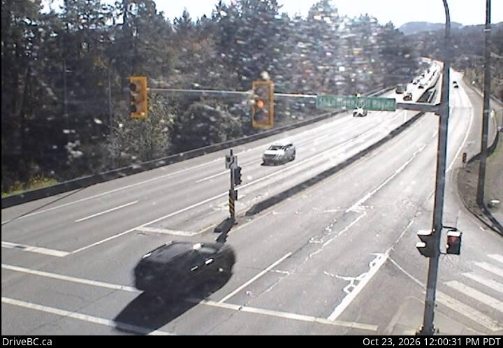 DriveBC webcam: Mill Bay — South on Highway 1 (Malahat)