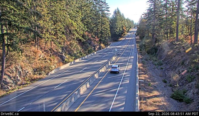 Live DriveBC webcam: Malahat Summit — North on Highway 1 (Malahat)