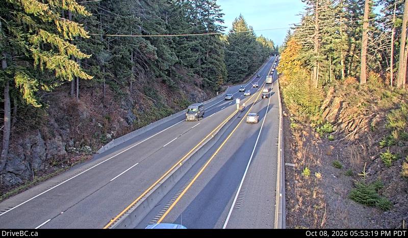 DriveBC webcam: Malahat Summit — North on Highway 1 (Malahat)