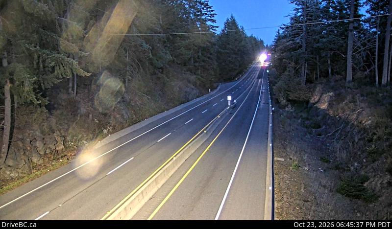DriveBC webcam: Malahat Summit — North on Highway 1 (Malahat)