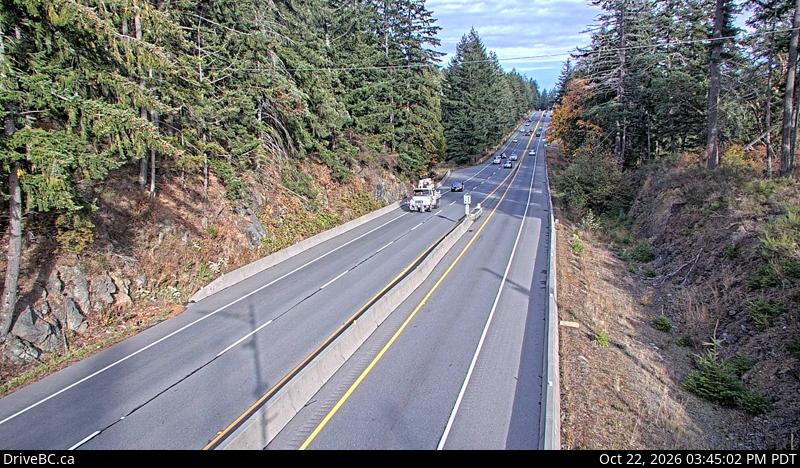 DriveBC webcam: Malahat Summit — North on Highway 1 (Malahat)