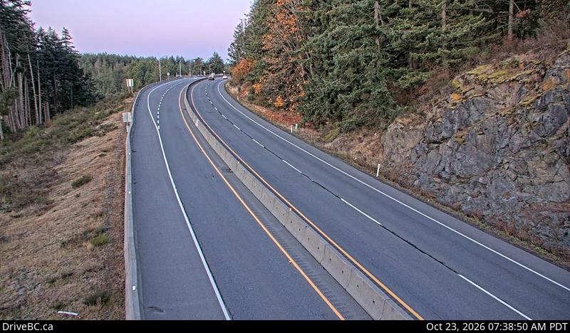DriveBC webcam: Malahat Summit — South on Highway 1 (Malahat)
