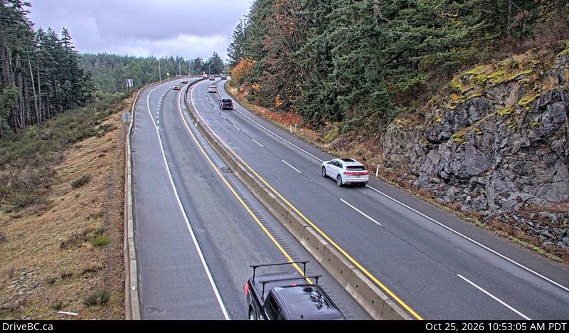 DriveBC webcam: Malahat Summit — South on Highway 1 (Malahat)