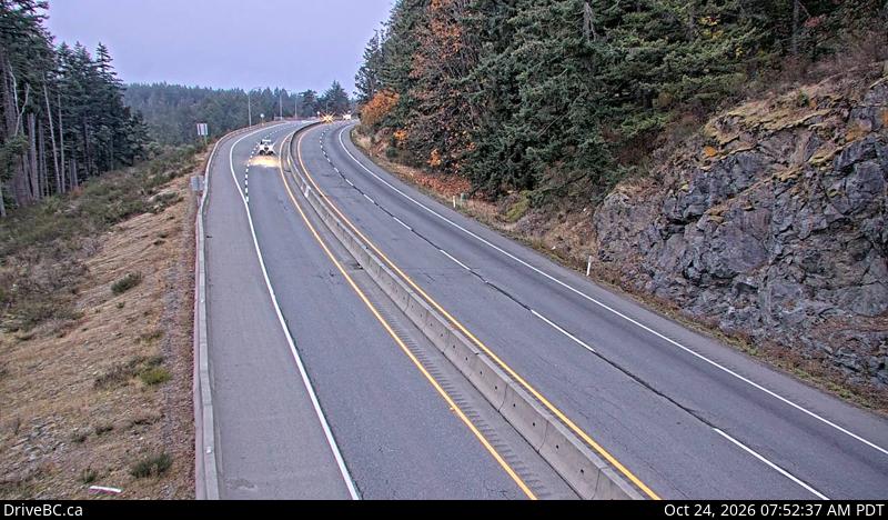 DriveBC webcam: Malahat Summit — South on Highway 1 (Malahat)