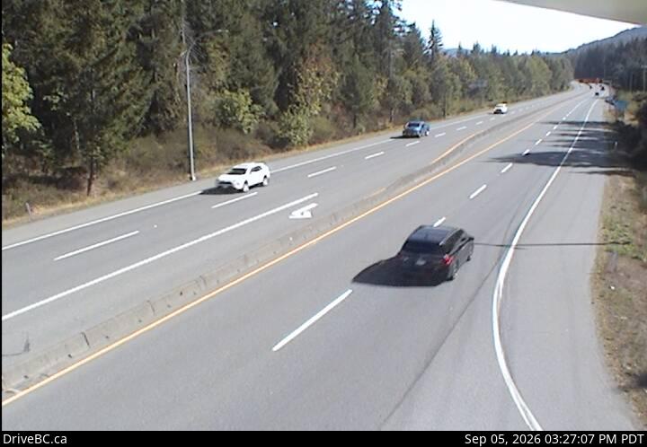 Live DriveBC webcam: Butterfield Road — South on Highway 1 (Malahat)
