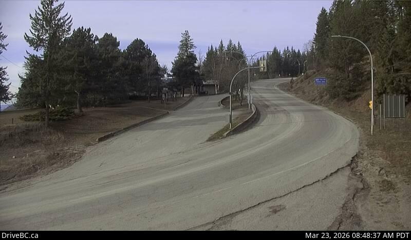 Hwy 6 at front of Needles Ferry Landing line up, looking west.