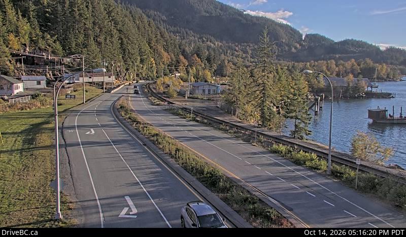 Live DriveBC webcam: Britannia Beach — South on Highway 99 (Sea to Sky)
