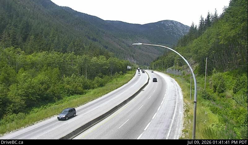 Portia — North — Hwy 5 at Portia Chain Up, looking north