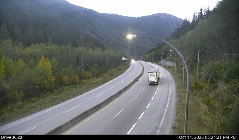 Portia — North — Hwy 5 at Portia Chain Up, looking north
