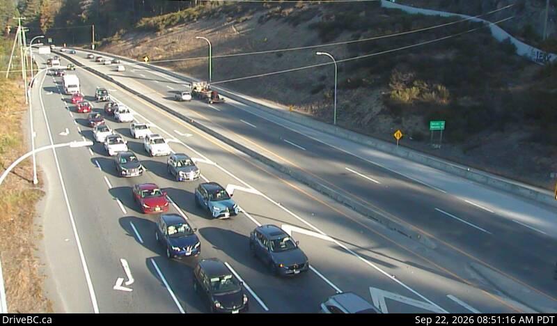Live DriveBC webcam: West Shore Parkway — Northbound on Highway 1 (Malahat)