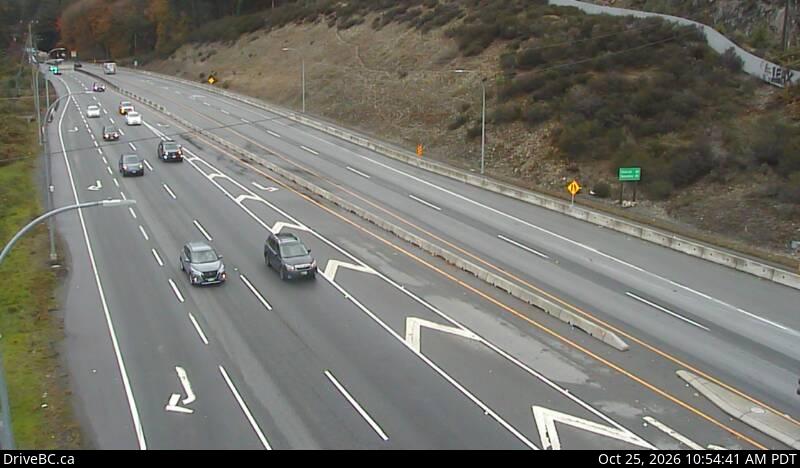 DriveBC webcam: West Shore Parkway — Northbound on Highway 1 (Malahat)