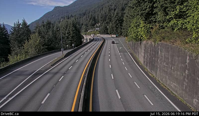 DriveBC webcam: Lions Bay — North on Highway 99 (Sea to Sky Highway)
