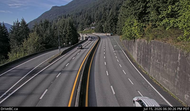 DriveBC webcam: Lions Bay — North on Highway 99 (Sea to Sky Highway)