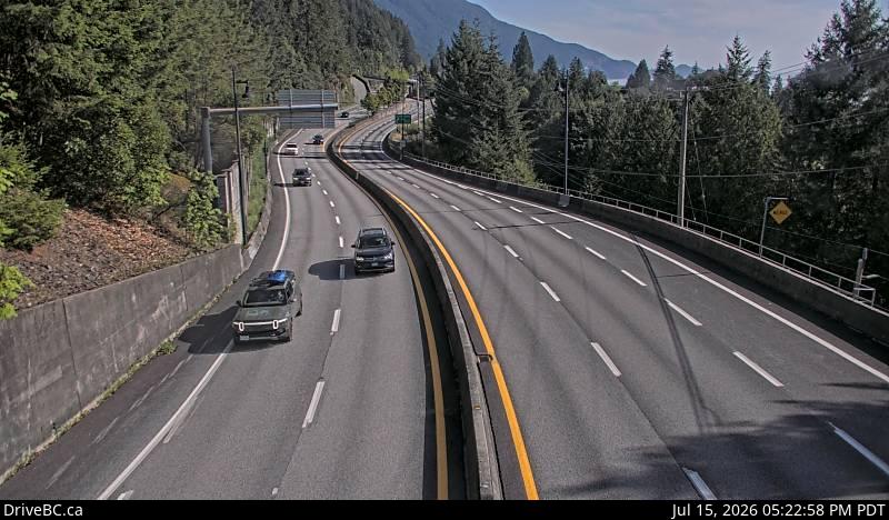 Live DriveBC webcam: Lions Bay — South on Highway 99 (Sea to Sky)