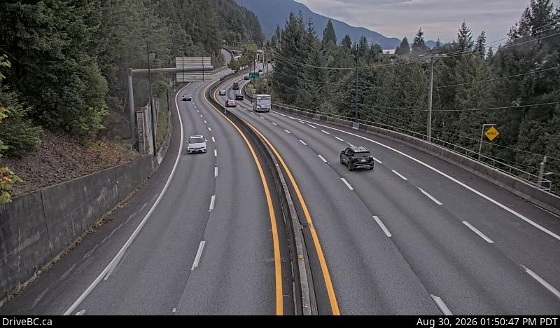 Live DriveBC webcam: Lions Bay — South on Highway 99 (Sea to Sky)