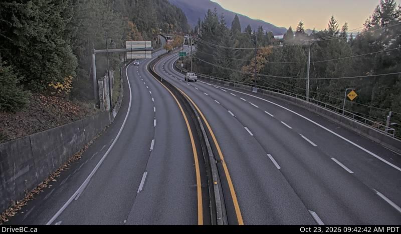 Live DriveBC webcam: Lions Bay — South on Highway 99 (Sea to Sky)