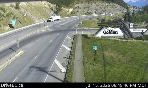 Live DriveBC webcam: Golden — Eastbound on Highway 1 (Rogers Pass)