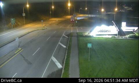 Live DriveBC webcam: Golden — Eastbound on Highway 1 (Kicking Horse Pass)
