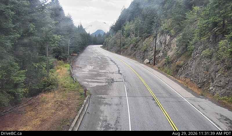 Alexandra Bridge — South — Hwy 1 near Alexandra Bridge, looking south